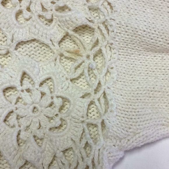 Partners Mervyns Vintage Cream Floral Sweater - Picture 10 of 10